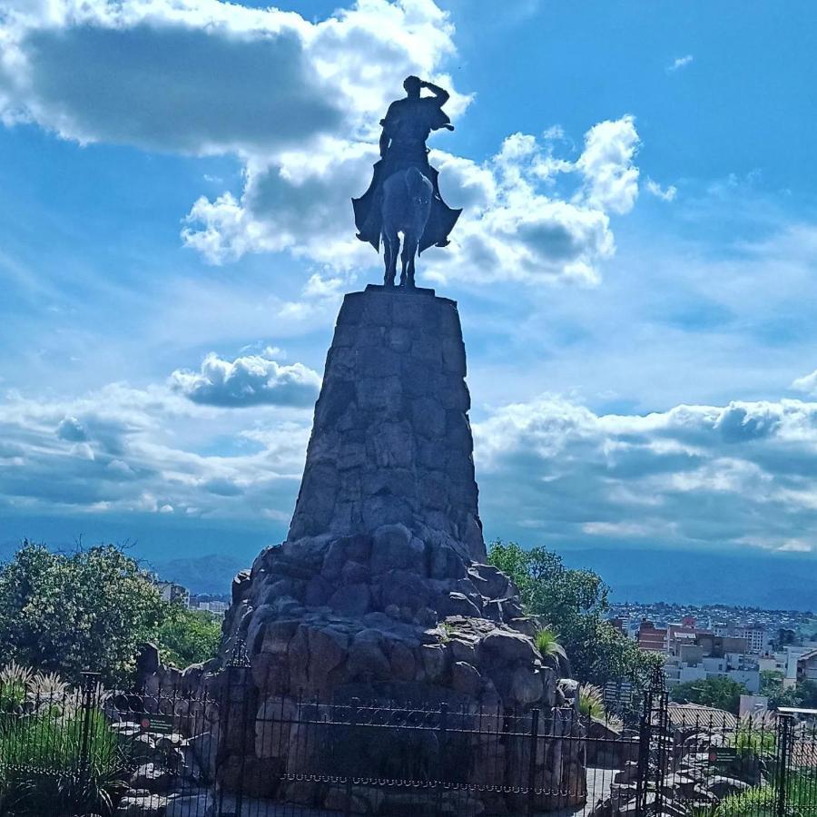 Hostal La Pachamama سالتا المظهر الخارجي الصورة